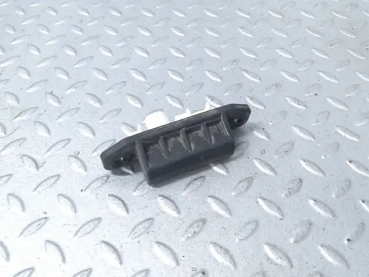 Toyota Yaris XP210 (2020 - ) 84840F4020 Кнопка закрытия крышки багажника — фото 2