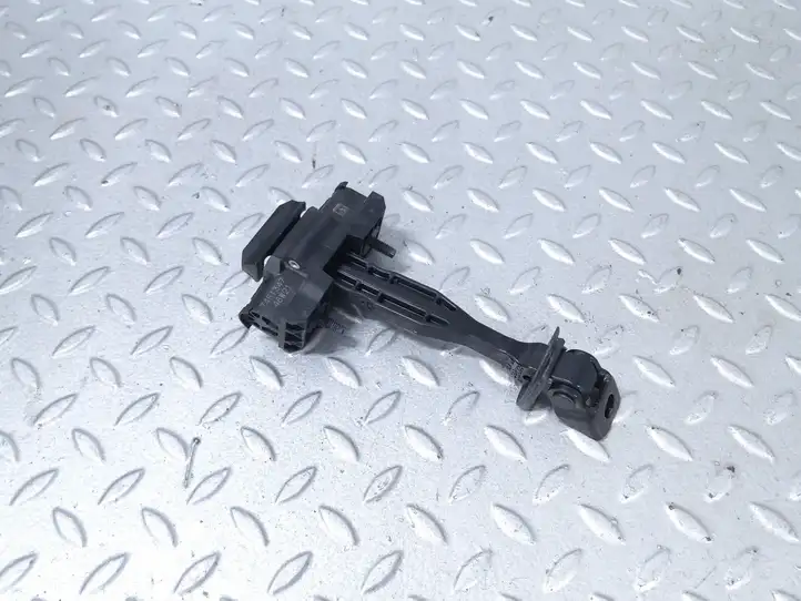 BMW X6 G06 (2019 - )  7451347 Ограничитель открывания задней двери