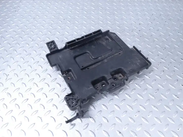 Kia Ceed (2015 - 2018) 37150A2000 Площадка аккумулятора — фото 3