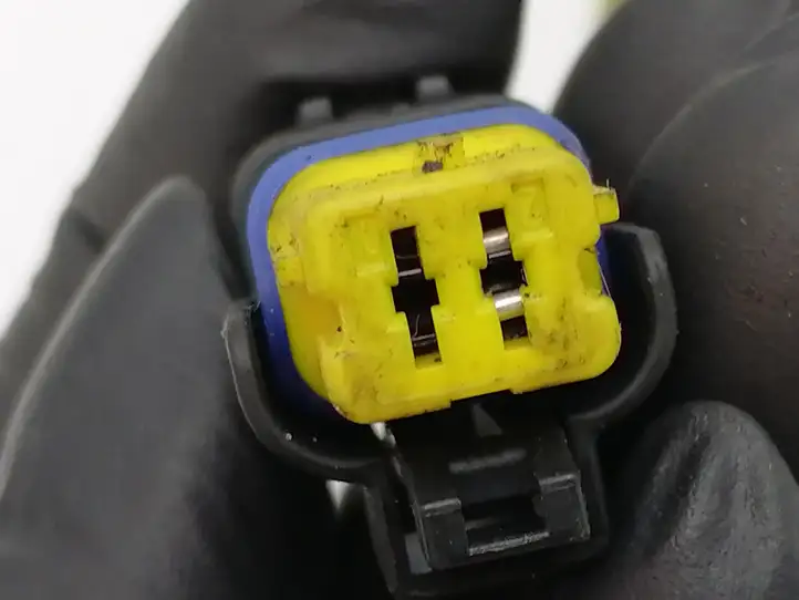 Peugeot 407 (2004 - 2011)  9664902880 Узел подключения плюсовых проводов