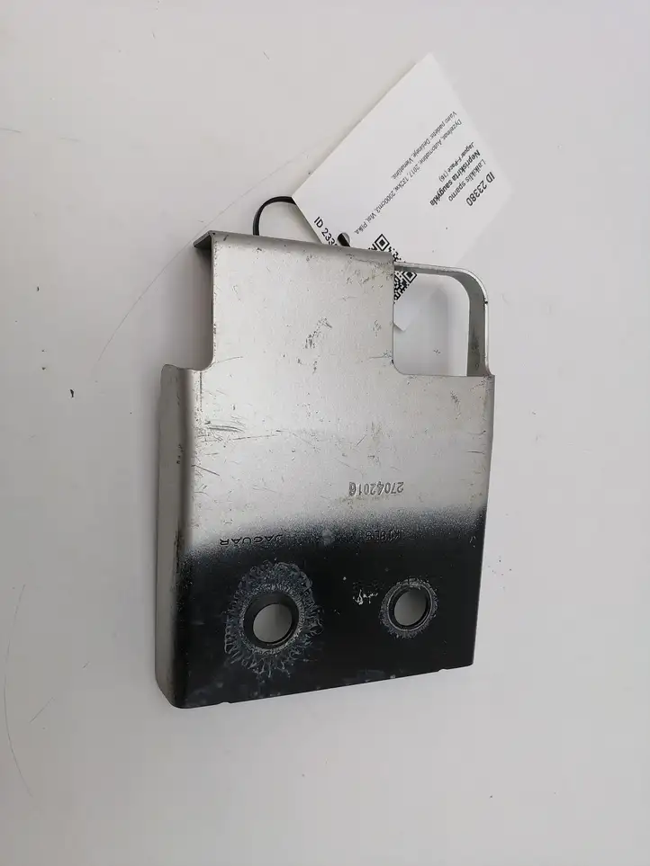 Jaguar F-Pace (2016 - )  HK8316A142AB Держатель крыла