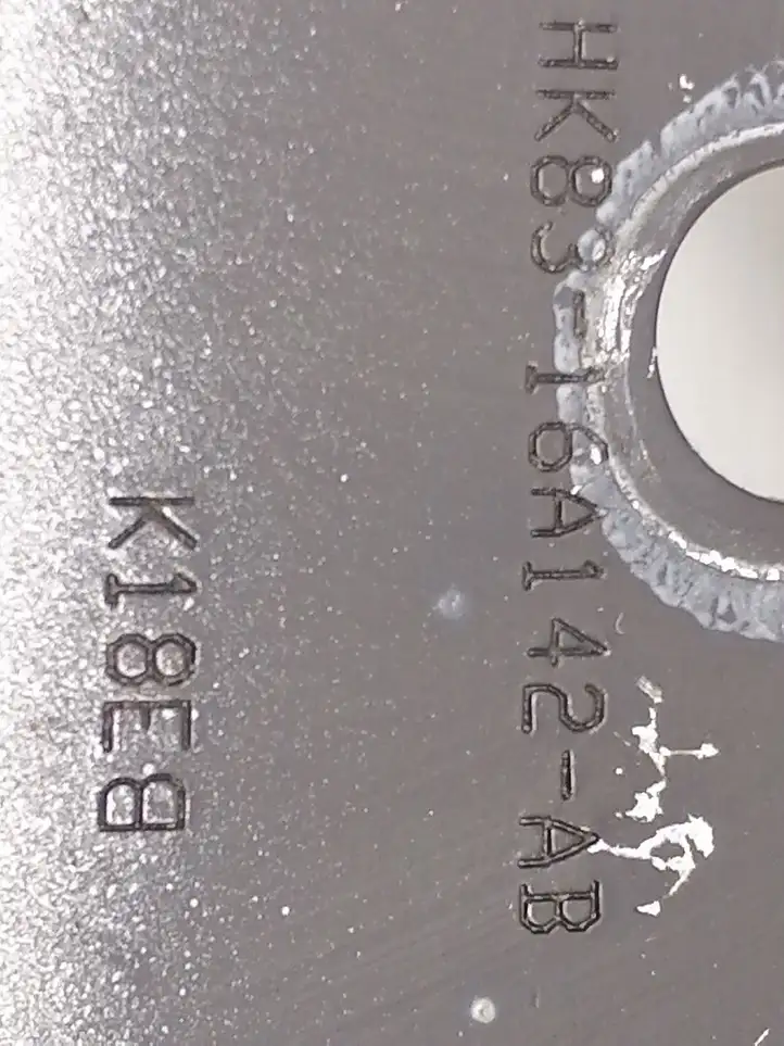 Jaguar F-Pace (2016 - )  HK8316A142AB Держатель крыла