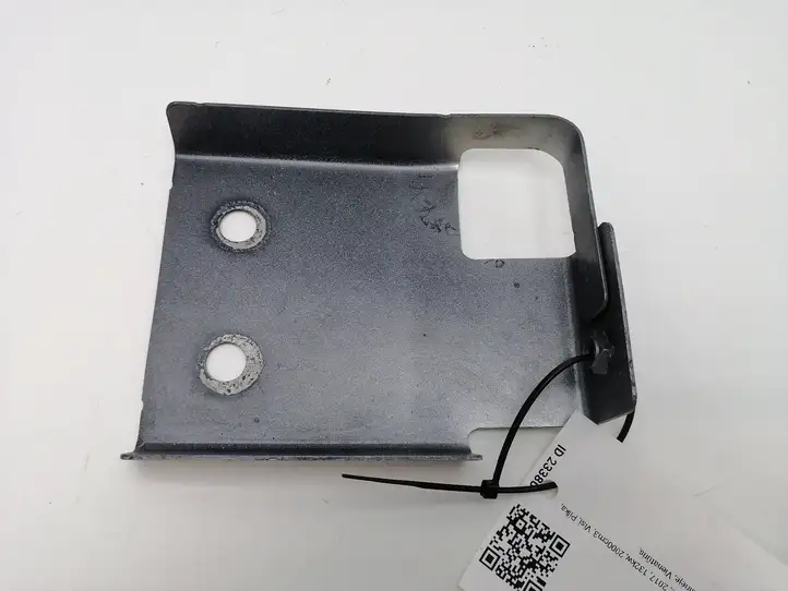 Jaguar F-Pace (2016 - )  HK8316A142AB Держатель крыла