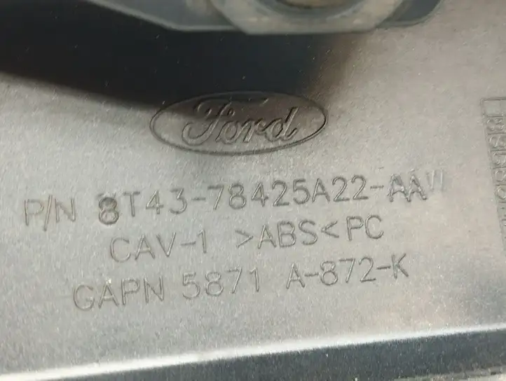 Ford Edge I (2007 - 2014) 8T4378425A22AA Подсветка номера — фото 2