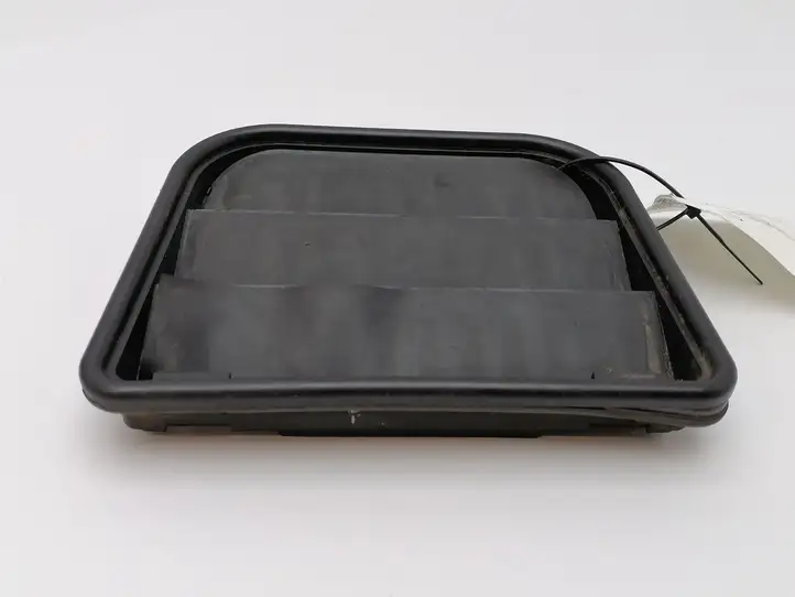 Volvo S60 (2000 - 2004) Вентиляционная решетка кузова — фото 1