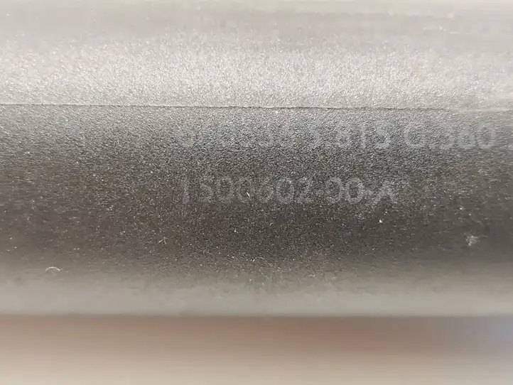 Tesla Model Y (2019 - 2024) 1500602-00-A Амортизатор крышки багажника — фото 2