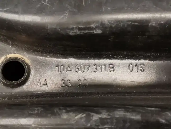 Volkswagen ID.3 (2019 - ) 10A807311B Усилитель заднего бампера — фото 3