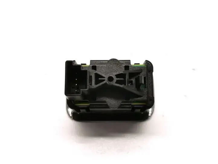 Tesla Model X (2015 - 2021) A2049058202 Кнопка стеклоподъемников — фото 3