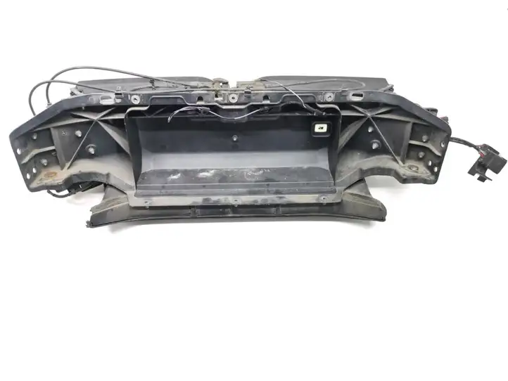 Tesla Model X (2015 - 2021) 1050223-00-D Дефлектор воздуха — фото 2