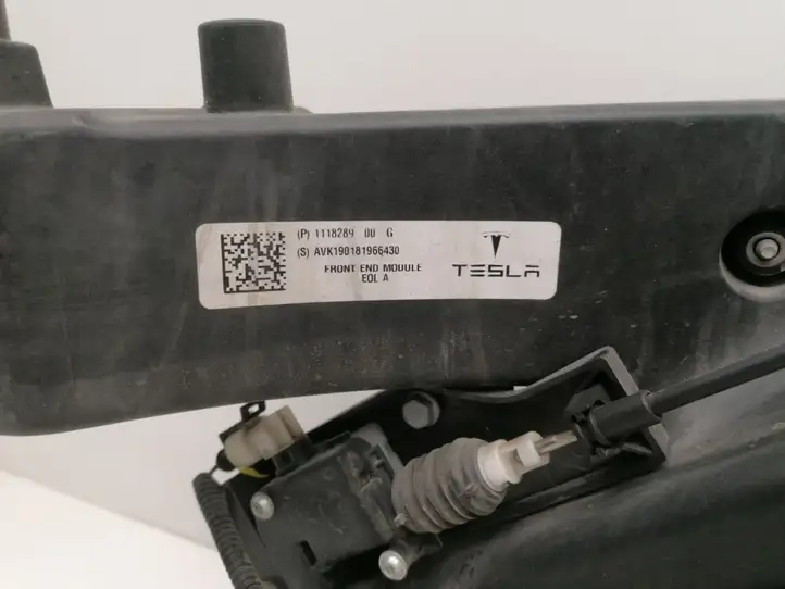 Tesla Model 3 (2017 - 2023) 1118289-00-G Панель радиаторов двигателя — фото 5