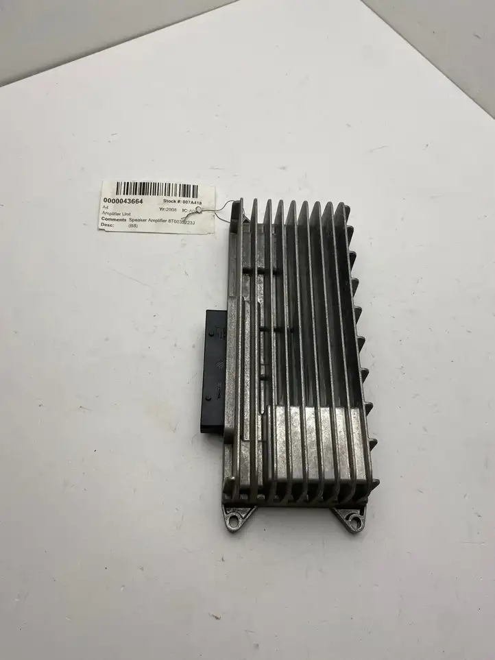 Audi A4 S4 B8 8K (2007 - 2011) 8T0035223J Усилитель звука — фото 1