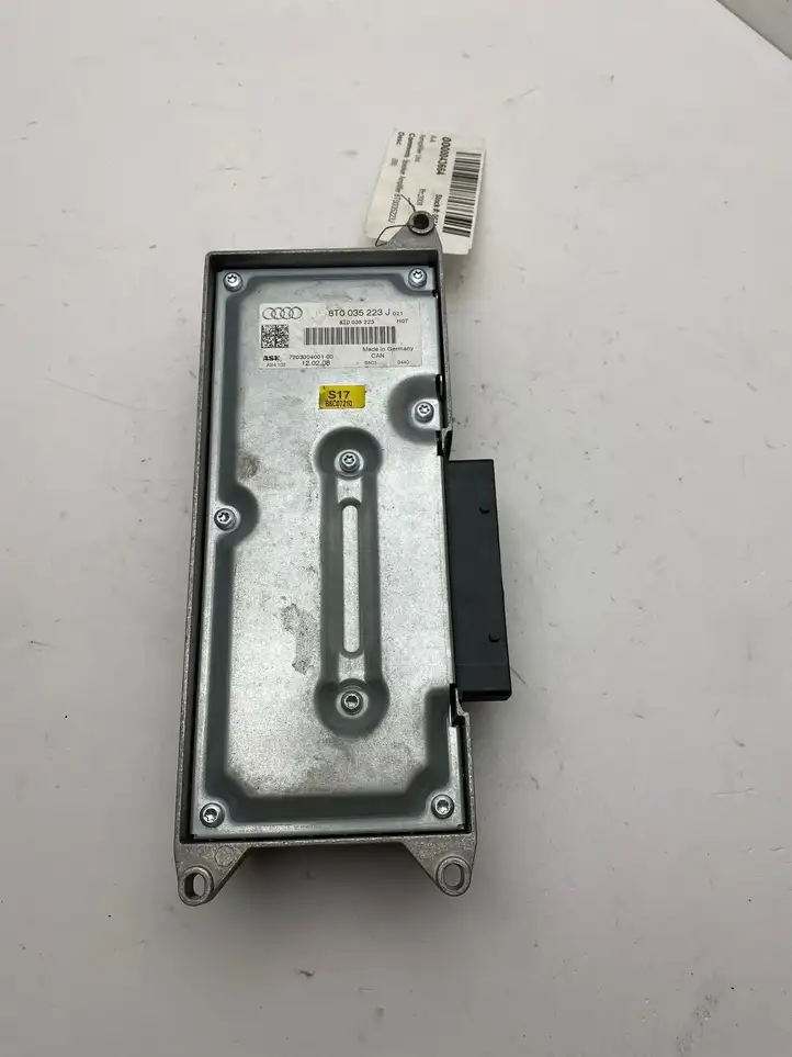 Audi A4 S4 B8 8K (2007 - 2011) 8T0035223J Усилитель звука — фото 4