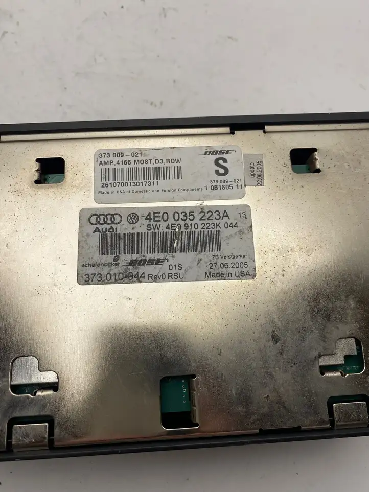 Audi A8 S8 D3 4E (2002 - 2005) 4E0910223K Усилитель звука — фото 2