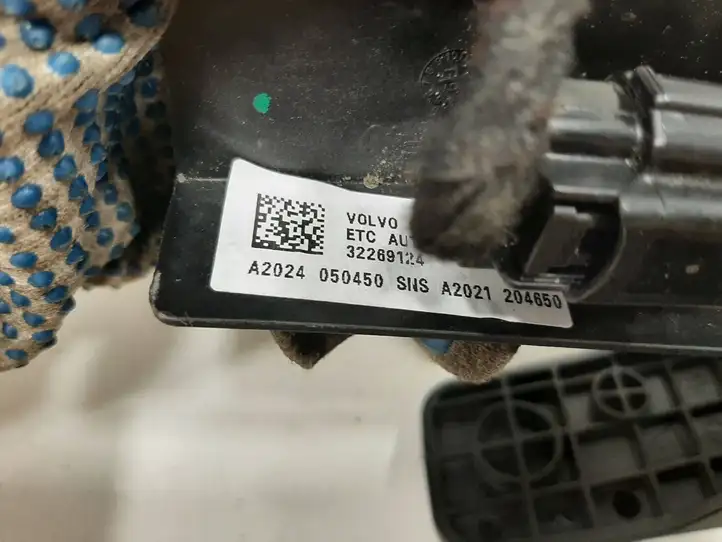 Volvo XC60 (2017 - ) A2024050450 Педаль акселератора — фото 3