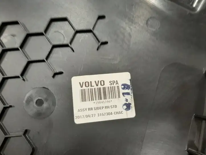 Volvo S90, V90 (2016 - 2020) 31389645 Задняя боковая обшивка салона — фото 4