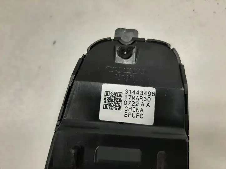 Volvo XC90 (2014 - 2019) 31443498 Кнопки на рулевом колесе — фото 3