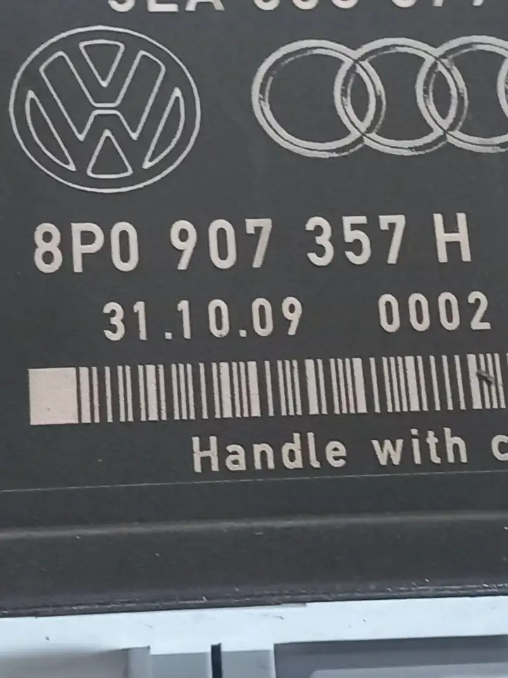 Audi A6 S6 C6 4F (2008 - 2011) 8P0907357H Блок управления светом — фото 2