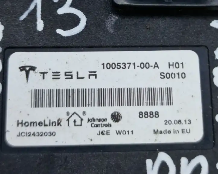 Tesla Model S (2012 - 2016) 100537100A Прочие блоки управления — фото 6