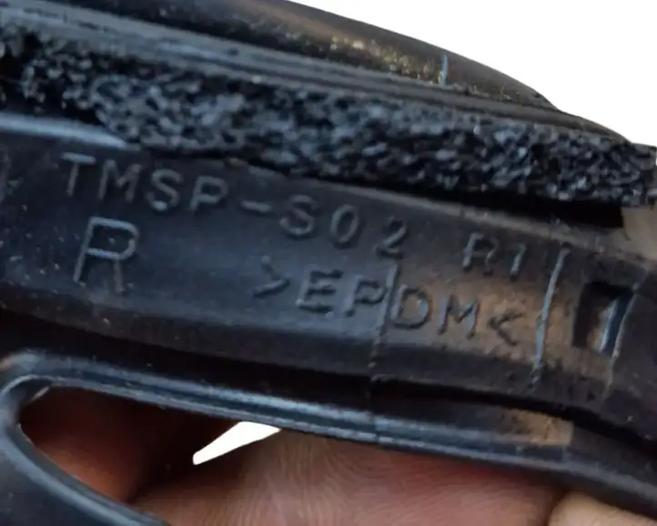 Tesla Model S (2012 - 2016) TMSPS02 Уплотнитель кузова — фото 3
