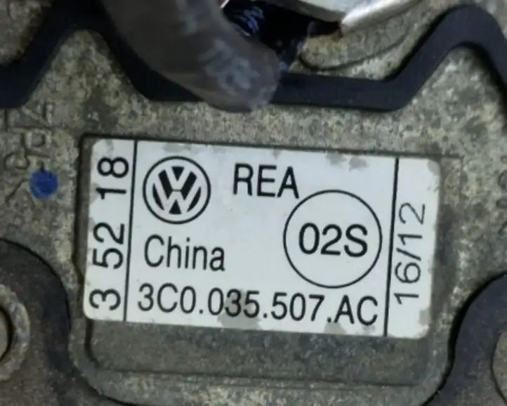 Volkswagen Jetta VI (2011 - 2018) 3C0035507AC GPS антенна — фото 6