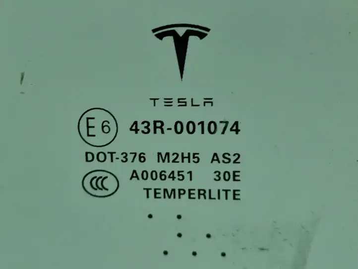 Tesla Model S (2012 - 2016) 43R001074 Стекло задней двери — фото 6
