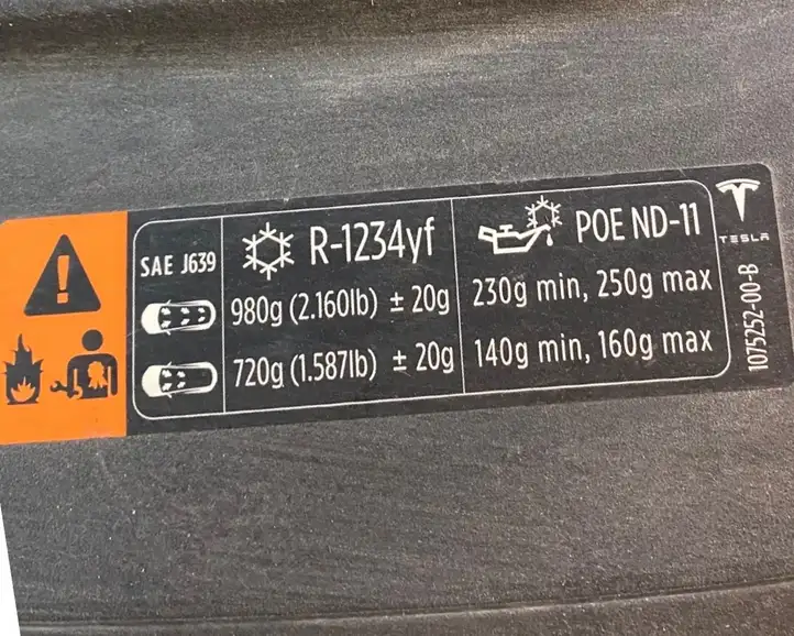 Tesla Model X (2015 - 2021) 103623800F Облицовка радиатора — фото 6