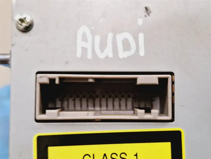 Audi A3/S3 8P (2003 - 2005) 8P0035192 Магнитола / мультимедийная система — фото 8