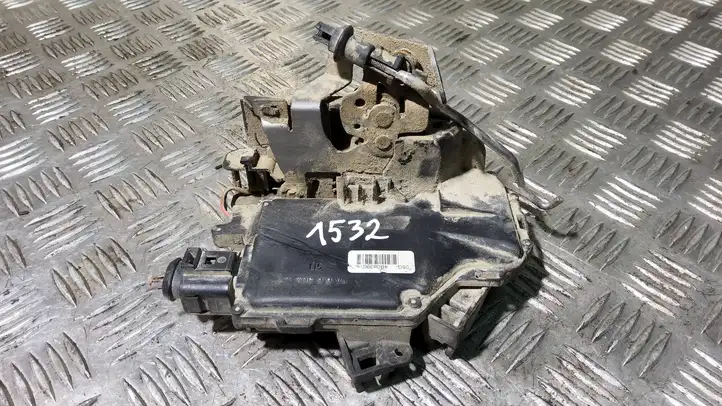 Audi A6 S6 C5 4B (2001 - 2004) 4B0839016 Замок задней двери — фото 1