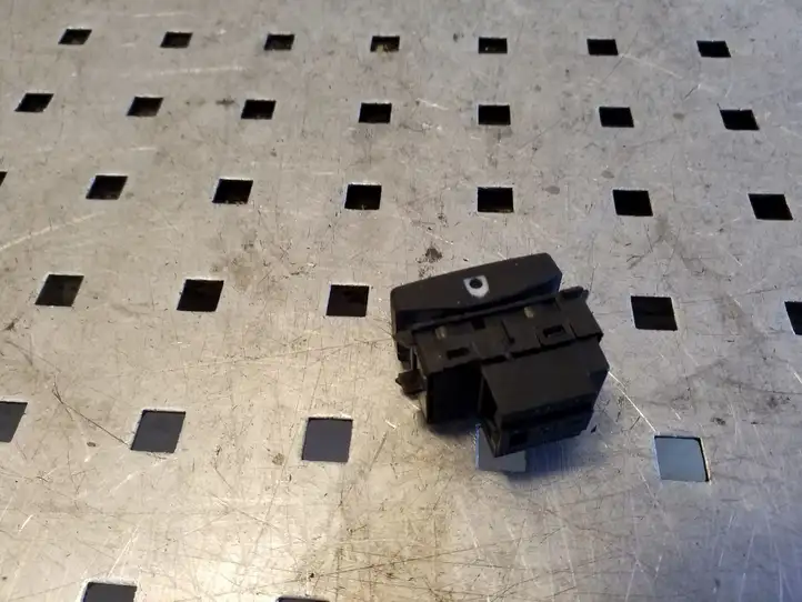 Skoda Octavia Mk3 (5E) (2013 - 2019) 5E0959855 Кнопка стеклоподъемников — фото 4