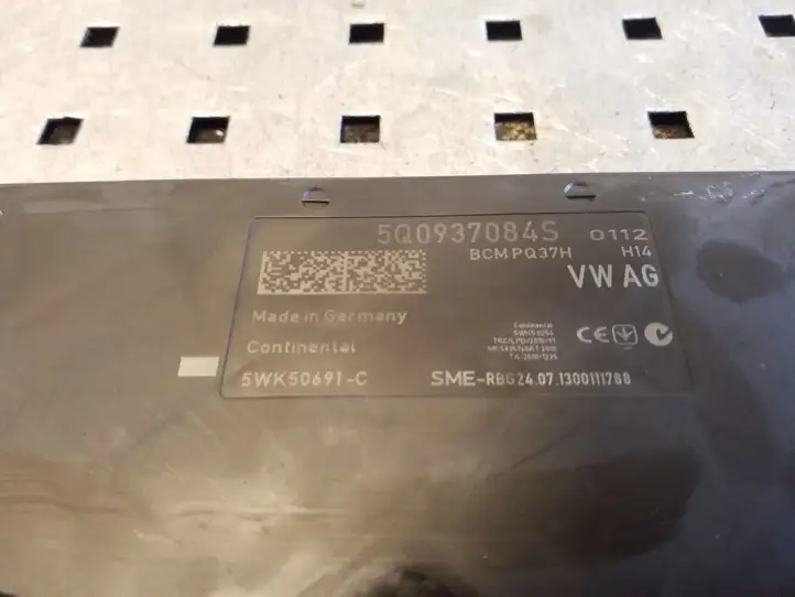 Skoda Octavia Mk3 (5E) (2013 - 2019) 5Q0937084S Модуль комфорта — фото 2