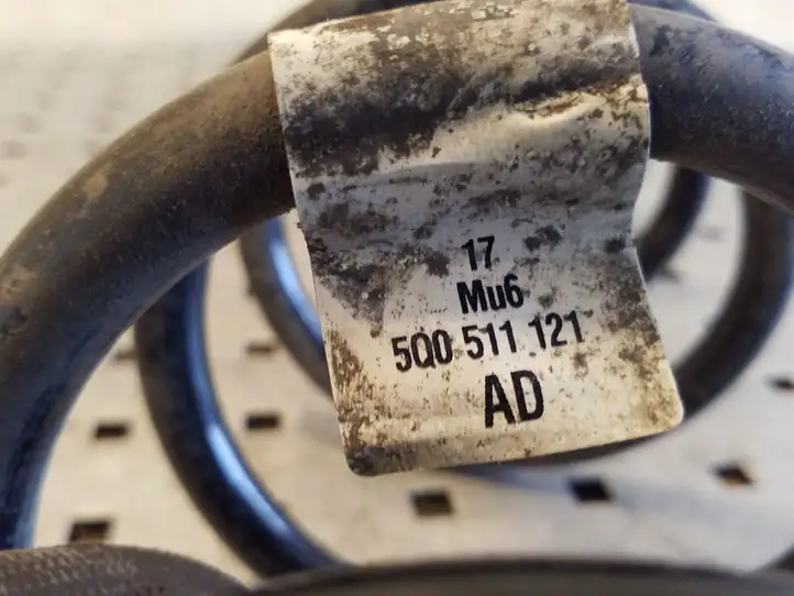 Skoda Octavia Mk3 (5E) (2013 - 2019)  5Q0511121 Пружина