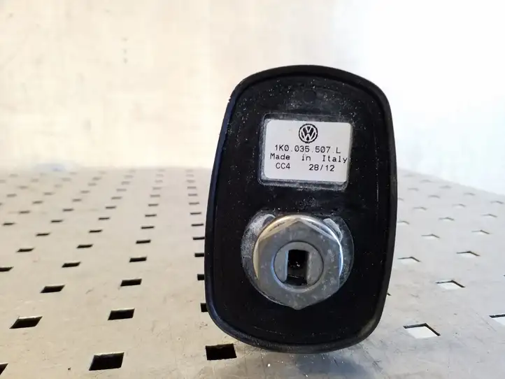 Volkswagen Golf VI (2009 - 2013) 1K0035507L GPS антенна — фото 2