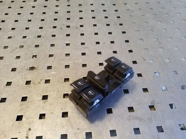 Volkswagen Tiguan (2007 - 2011) 1K4959857B Блок кнопок стеклоподъемников — фото 1