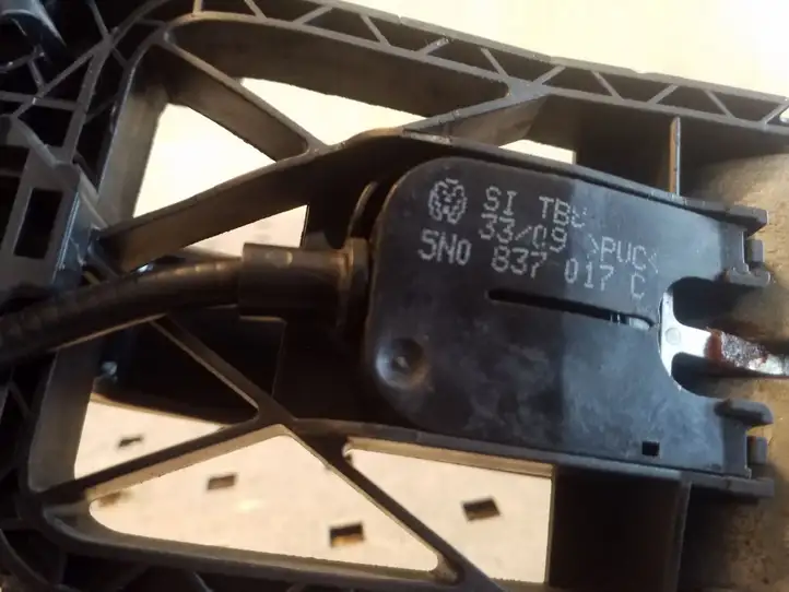 Volkswagen Tiguan (2007 - 2011) 5N0837017C Наружная ручка двери — фото 3