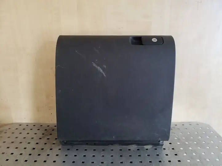 Volkswagen Tiguan (2007 - 2011)  5M2857097S Ящик для вещей