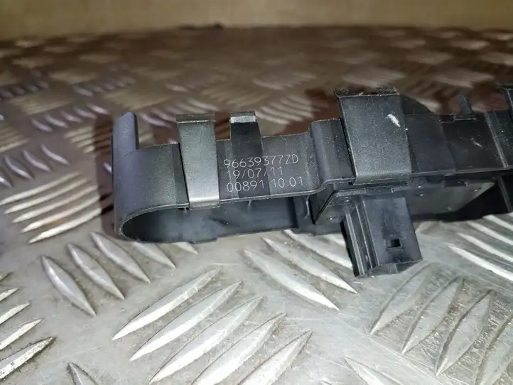 Citroen C4 I Picasso (2006 - 2013) 96639377ZD Блок кнопок стеклоподъемников — фото 6