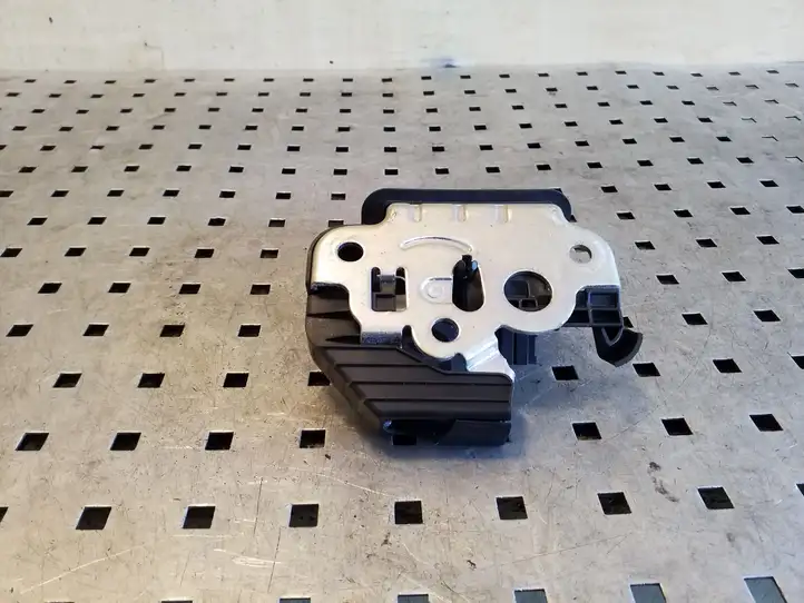 Audi A6 (2011 - 2014)  4H0827505 Замок задней крышки