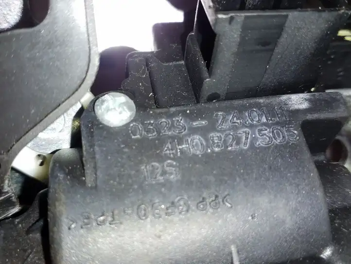 Audi A6 (2011 - 2014)  4H0827505 Замок задней крышки