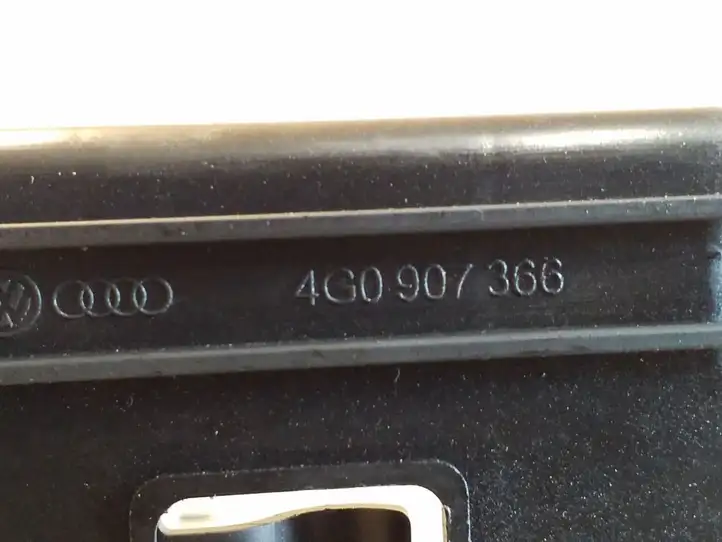 Audi A6 C7 (2011 - 2014) 4G0907366 Прочие детали салона — фото 2