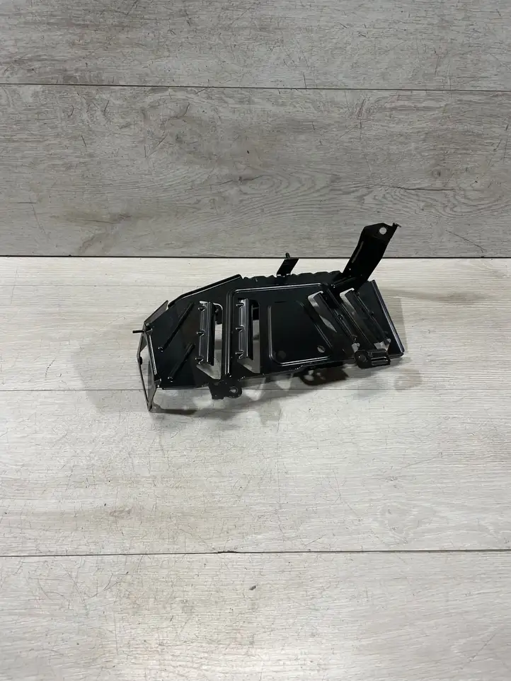 BMW X6 E71 (2008 - 2014) 9112580 Кронштейн усилителя звука — фото 1