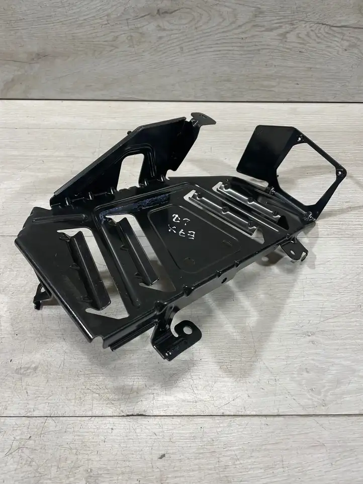 BMW X6 E71 (2008 - 2014) 9112580 Кронштейн усилителя звука — фото 5