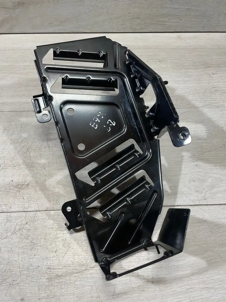 BMW X6 E71 (2008 - 2014) 9112580 Кронштейн усилителя звука — фото 6