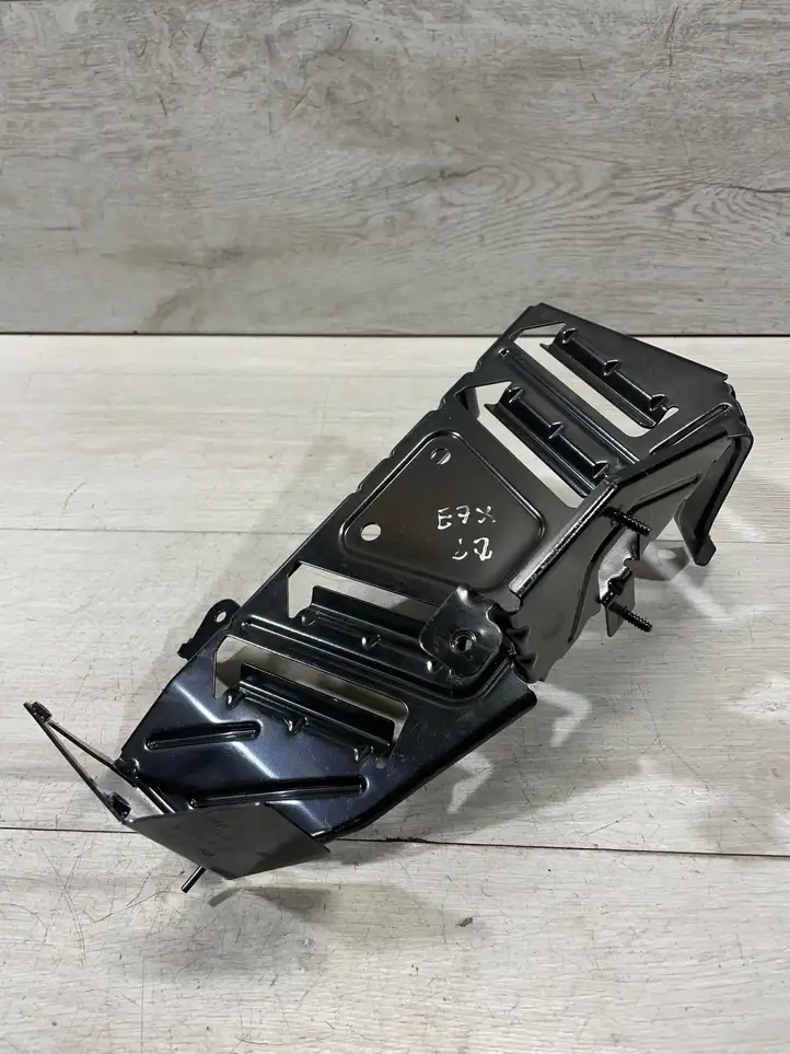 BMW X6 E71 (2008 - 2014) 9112580 Кронштейн усилителя звука — фото 7