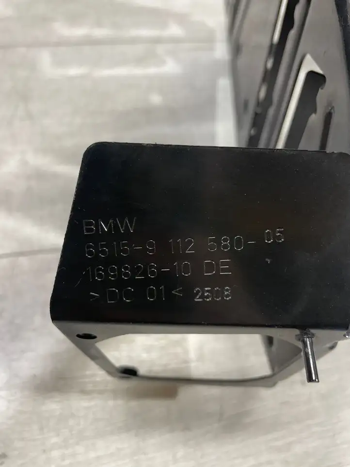 BMW X6 E71 (2008 - 2014) 9112580 Кронштейн усилителя звука — фото 8