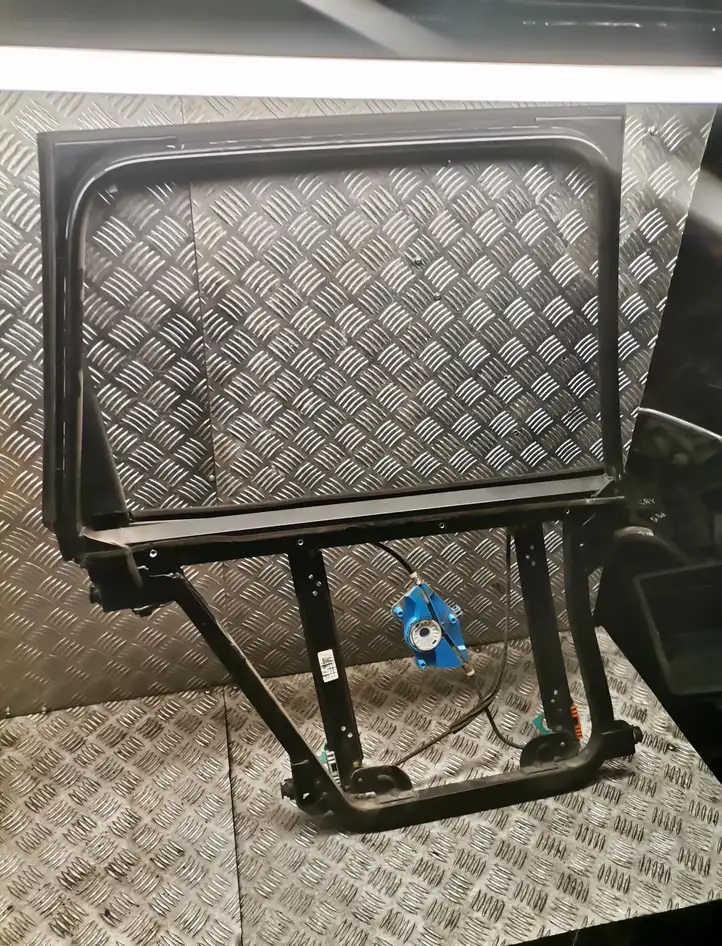 Porsche Cayenne (9PA) (2002 - 2010) Стеклоподъемник задней двери без мотора — фото 2