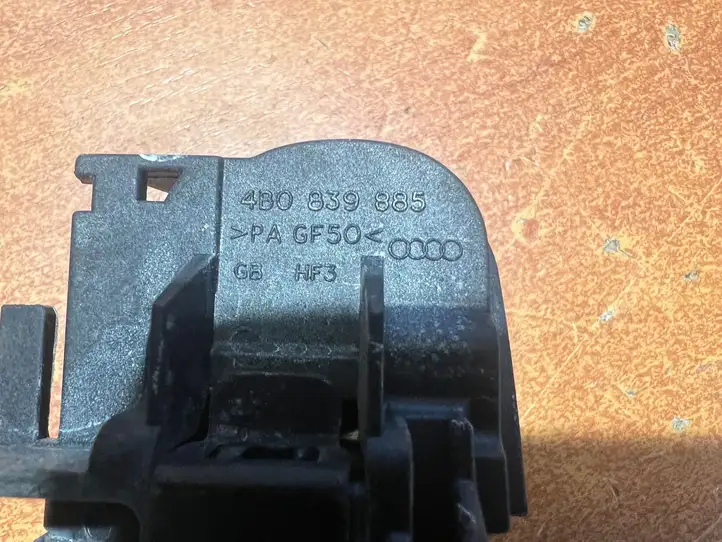 Audi A3/S3 8P (2004 - 2008) 4B0839885 Наружная ручка задней двери — фото 3