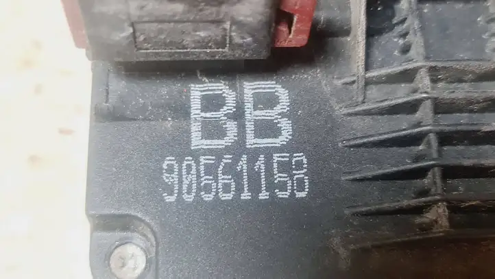 Opel Zafira A (1999 - 2003) 90561158 Замок задней двери — фото 4