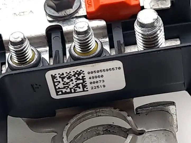 Alfa Romeo Giulia (2016 - ) 00505595570 Плюсовой провод аккумулятора — фото 8