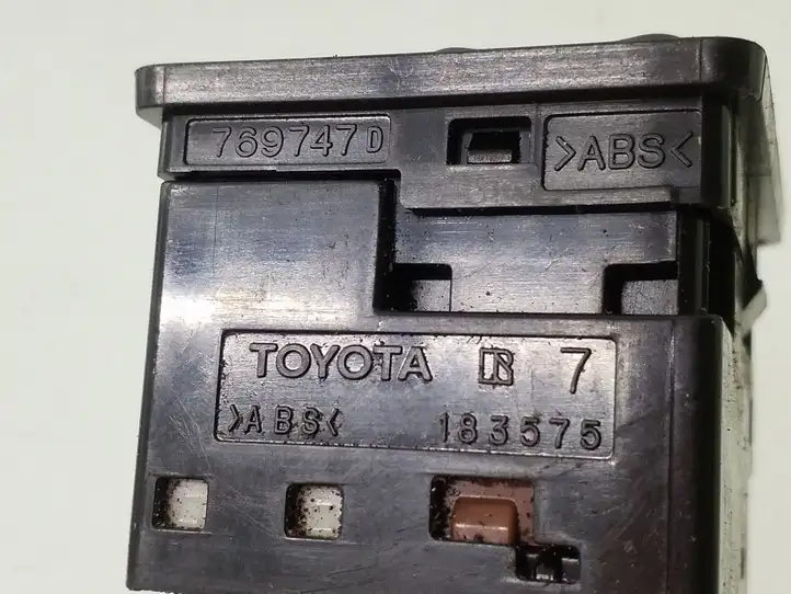 Toyota RAV 4 (XA40) (2012 - 2018) 769747D Включатель зеркал — фото 2