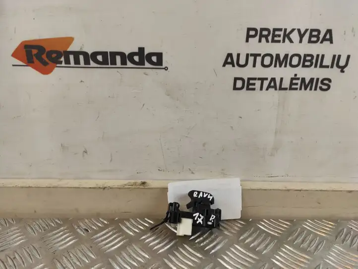 Toyota RAV 4 (XA40) (2012 - 2018) 8292P65 Блок кнопок стеклоподъемников — фото 1